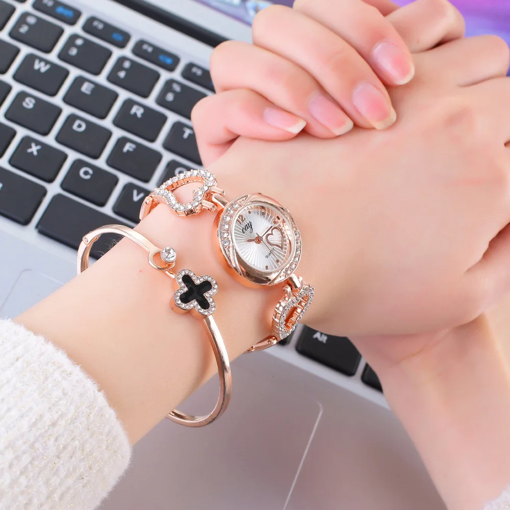 

2018 New Style Female Students Watch Ladies' Bracelet Watch Korean-style Creative Heart Diamond Set Quartz Watch Women's