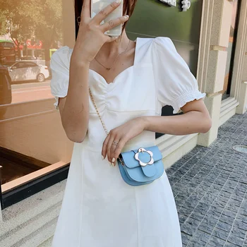 

Women Mini Chain Crossbody Bags Classic Texture Creative Design Chic Simple PU Leather Flower Buckle Shoulder Purse