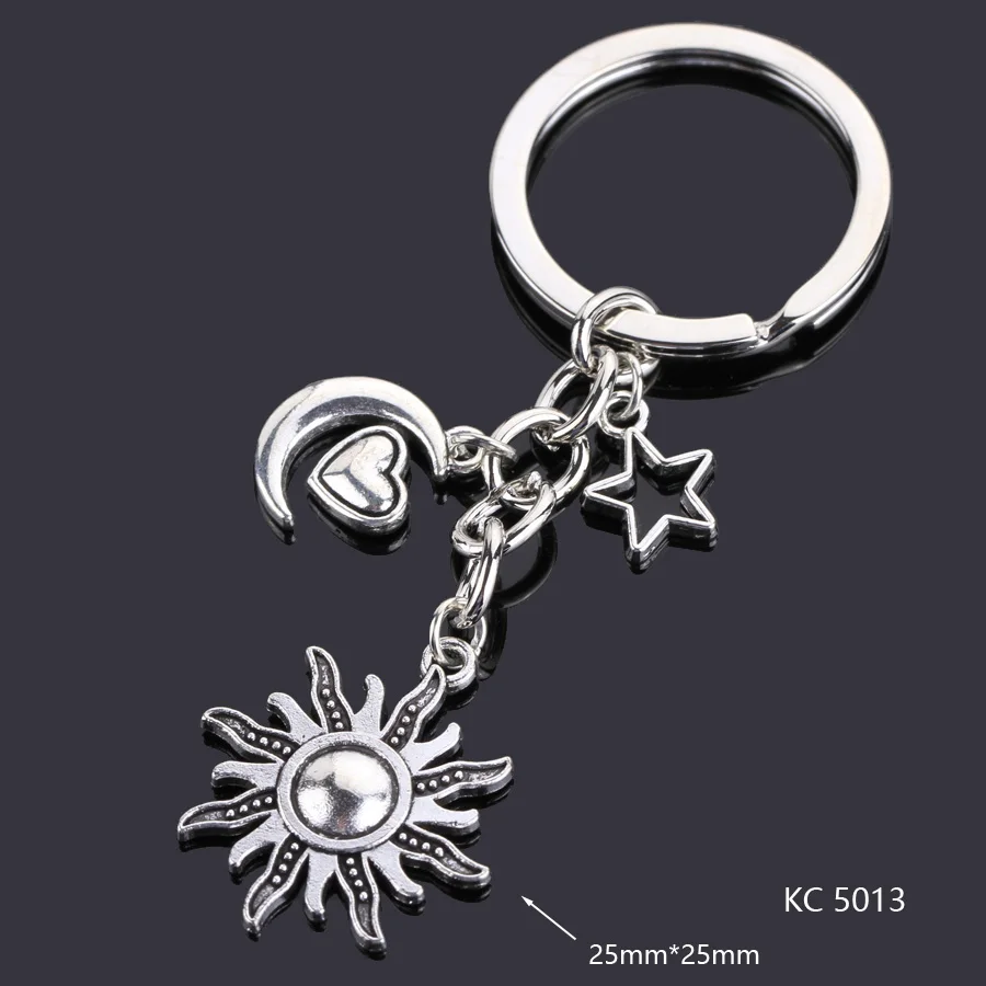 Original Dragon Heart Keychain: Unique Jewelry Gift for Friends and Loved Ones