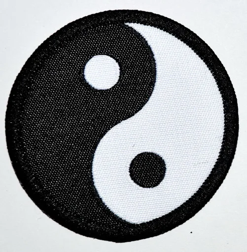 

100x Yin Yang ying tao hippie retro boho White Black embroidered applique iron on patch (≈ 5 cm)