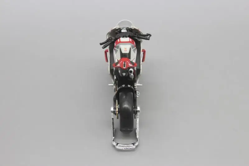 Maisto 1/18 1:18 весы WGP 18 Ducati Desmosedici Dovi No4 гоночные мотоциклы литые под давлением модели для мальчиков