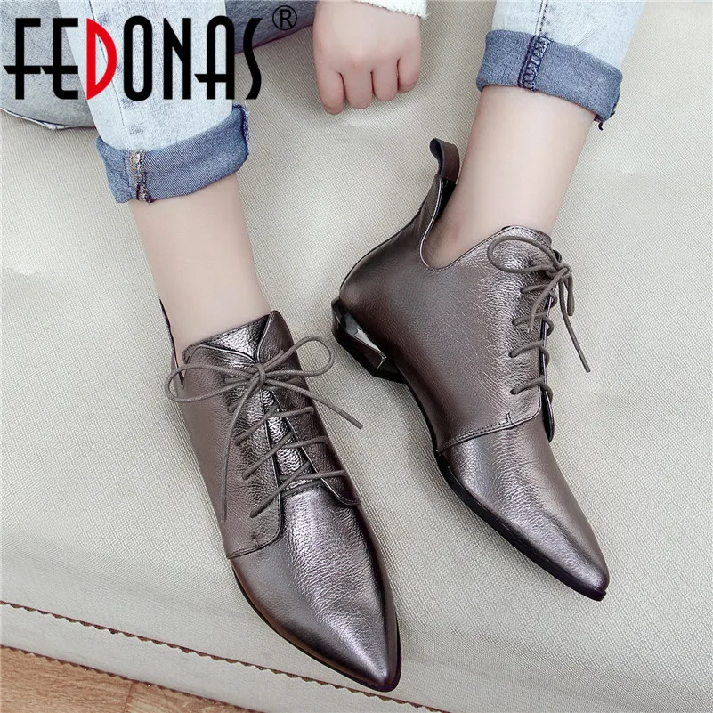 Koop FEDONAS Kwaliteit Echt Leer Kruis Gebonden Chelsea Laarzen Party Dancing Schoenen Vrouw 2020 Herfst Winter Warm Vrouwen Enkellaars