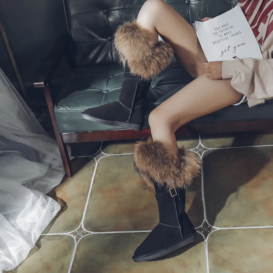 black suede fur G и zacoбыл натуральный зимние ботинки с лисьим мехом Для женщин натуральная кожа коровы замшевые кожаные ботинки Зимние черные сапоги до середины икры, женские сапоги выше колена из меха енота; теплые сапоги на плоской подошве - Цвет: black suede fur
