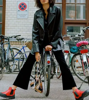 

HOT Autumn Vintage Leather Bomber Jacket Long Sleeve Turn Down Collar Top Single Breasted Women Motorcycle Bike Lapel Short Coat