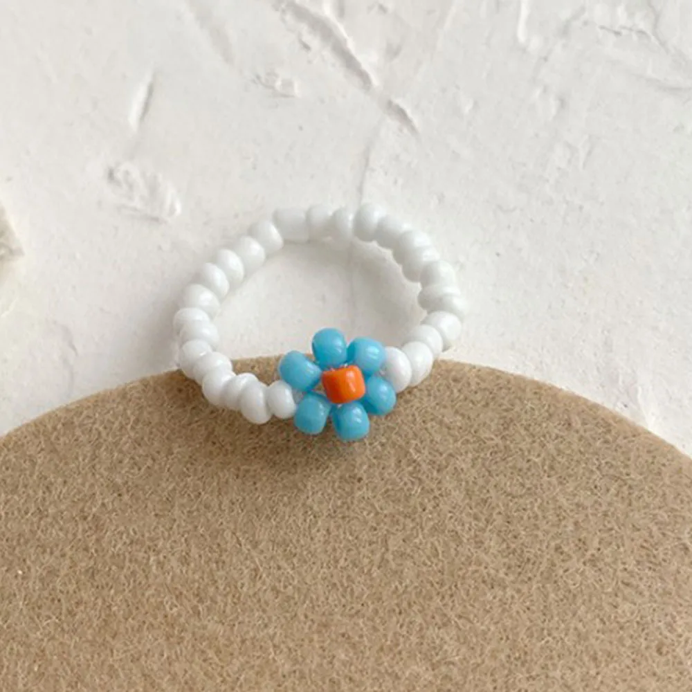 

Resin Ring Simple Blue Red White Elastic Rings Cute Beaded Flower Adjustable Finger Ring For Women Bohemian Jewellery bague femm