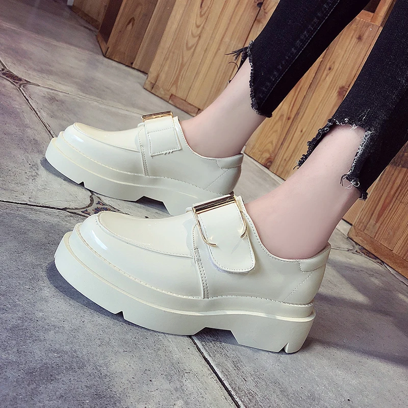 

2018 autumn new net red sponge cake small shoes female British wind wild thick sole Women's shoes Korean version of fairy shoes