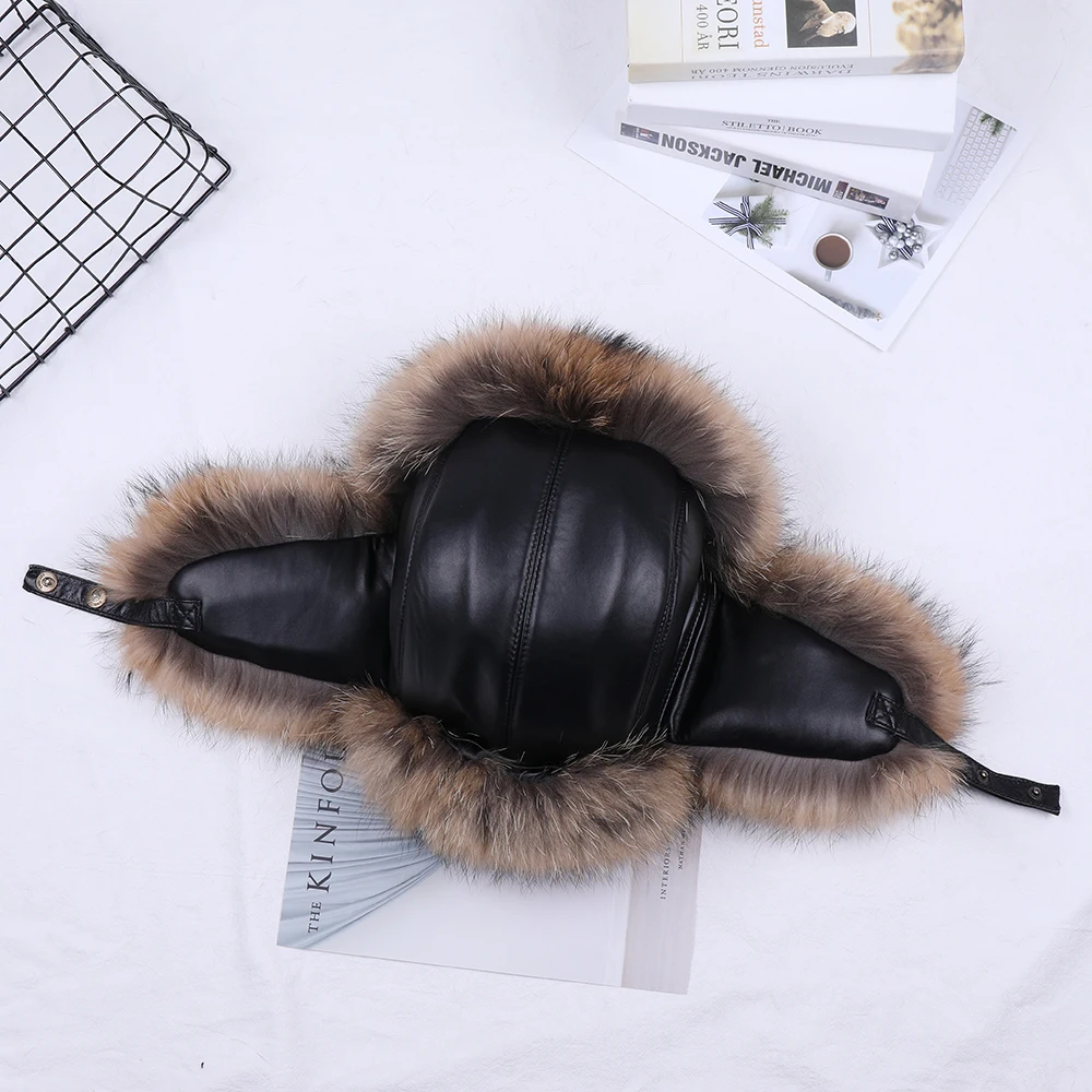 Tanie 2019 zima męska 100% prawdziwe futro srebrnego lisa Bomber kapelusz szop futro Ushanka Cap traper rosyjski człowiek czapki narciarskie czapki prawdziwa skóra