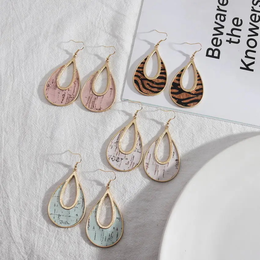 Cutout Metal Frame Natural Cork Teardrop Earrings for Women America and Europe Fashion Statement Boutique Premium | Украшения и
