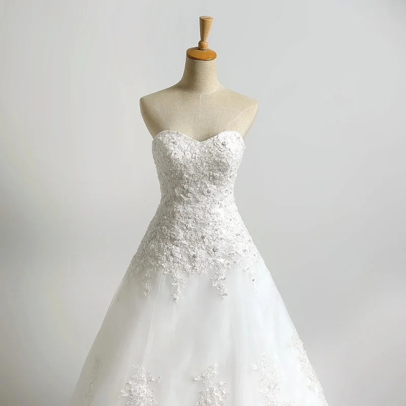 Alilove /A Line/Strapless/White/Simple/New/Style/Big Size/Sexy/Bridal/Bride Wedding Dress Lace/Luxury/Sleeveless/Backless