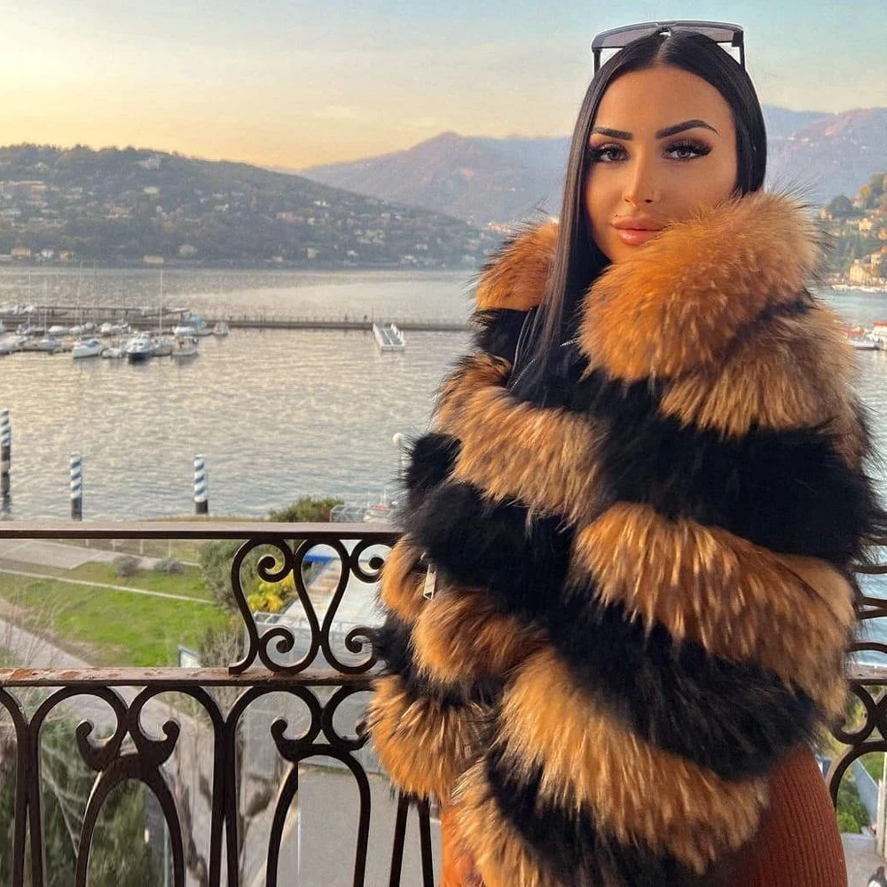 Рисунок 2 - Женская короткая шуба из натурального Лисьего меха