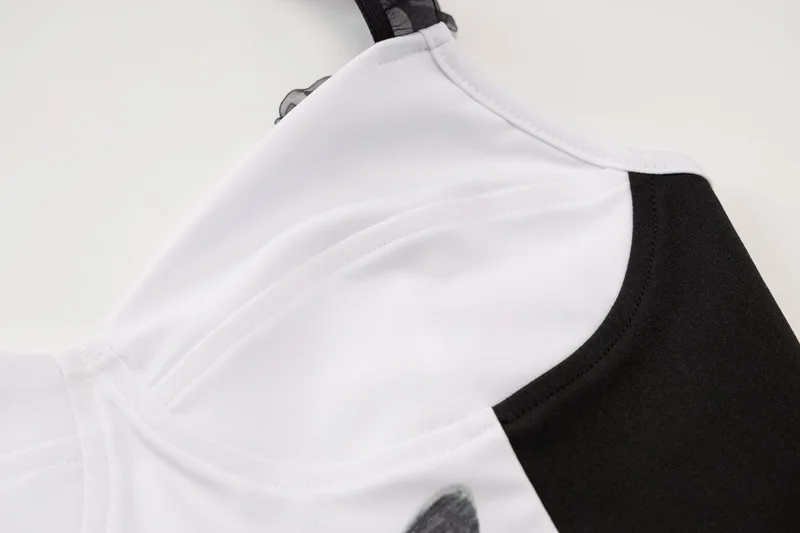 15021358806_1963300012