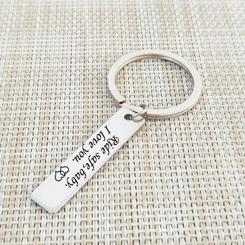 Handmade-Silver-Color-Letters-Carved-Ride-safe-baby-I-love-you-Charms-Keychain-for-Sons-and (3)