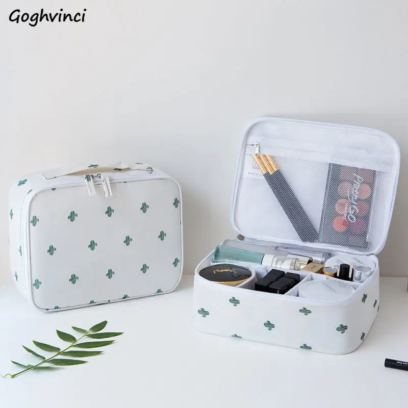 Косметичка из ткани Оксфорд с цветочным принтом многофункциональная