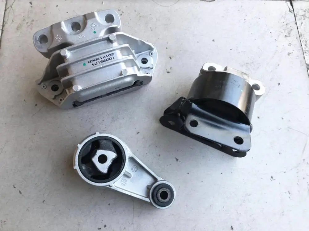 1pcs Engine Mountings Bracket / Oil sump bracket/ Gearbox bracket for SAIC ROEWE 350 MG5 2013-Auto car motor part engine mounting bracket