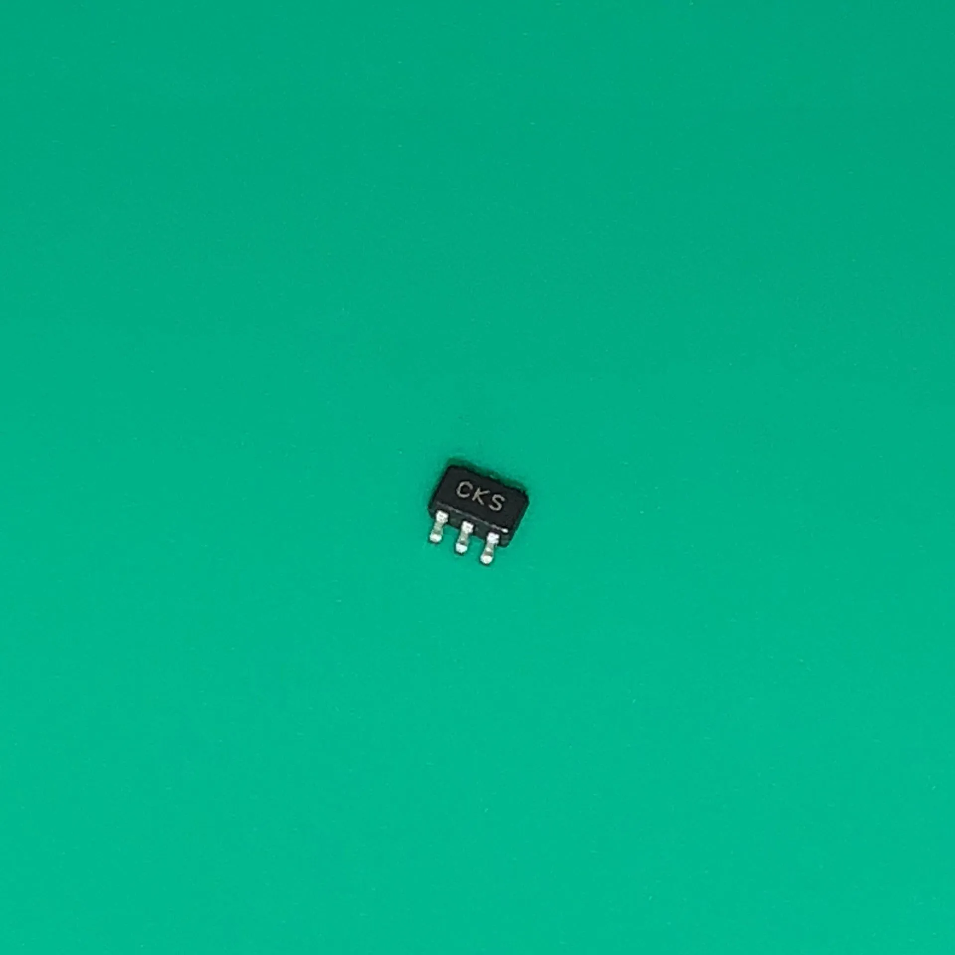 

TPS61221DCKR SC70-6 CKS TPS61221 DCKR IC REG BST 3,3 В 0.2A SYNC SC70 TPS61221DCKT TPS 61221 DCKR 61221