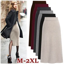 Женская трикотажная юбка; сезон осень-зима; теплая трикотажная прямая юбка средней длины; Однотонная юбка с высокой талией; Цвет Черный; большие размеры