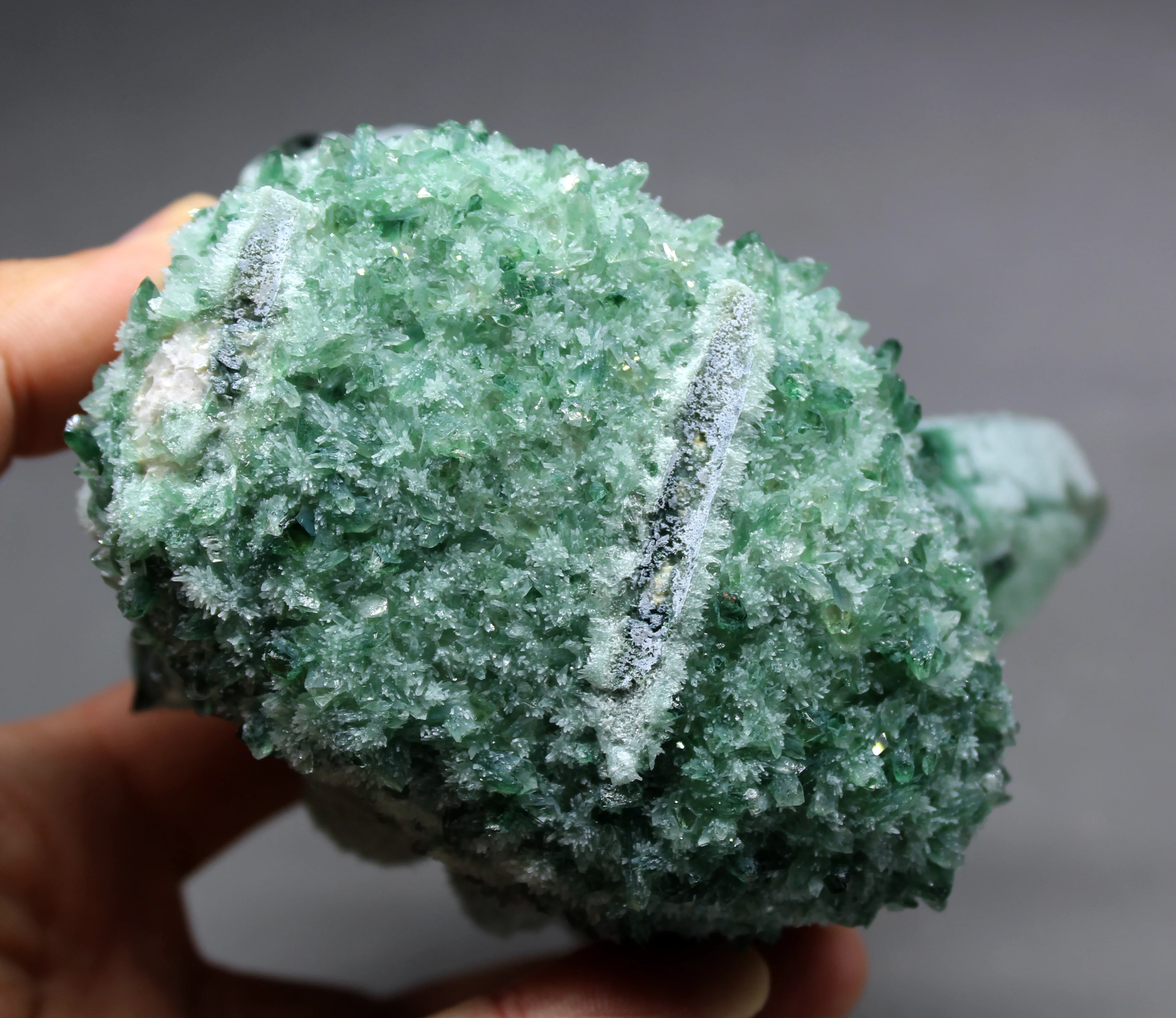 600 г натуральный зеленый Ghost Phantom Quartz кристалл кластера кристаллы и камни лечебные образцы деревянная основа