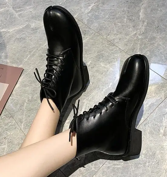 Высококачественные ботинки из мягкой кожи с раздельным носком; женские Ботинки martin на шнуровке; Новинка; ботинки «Челси» на молнии - Цвет: Черный