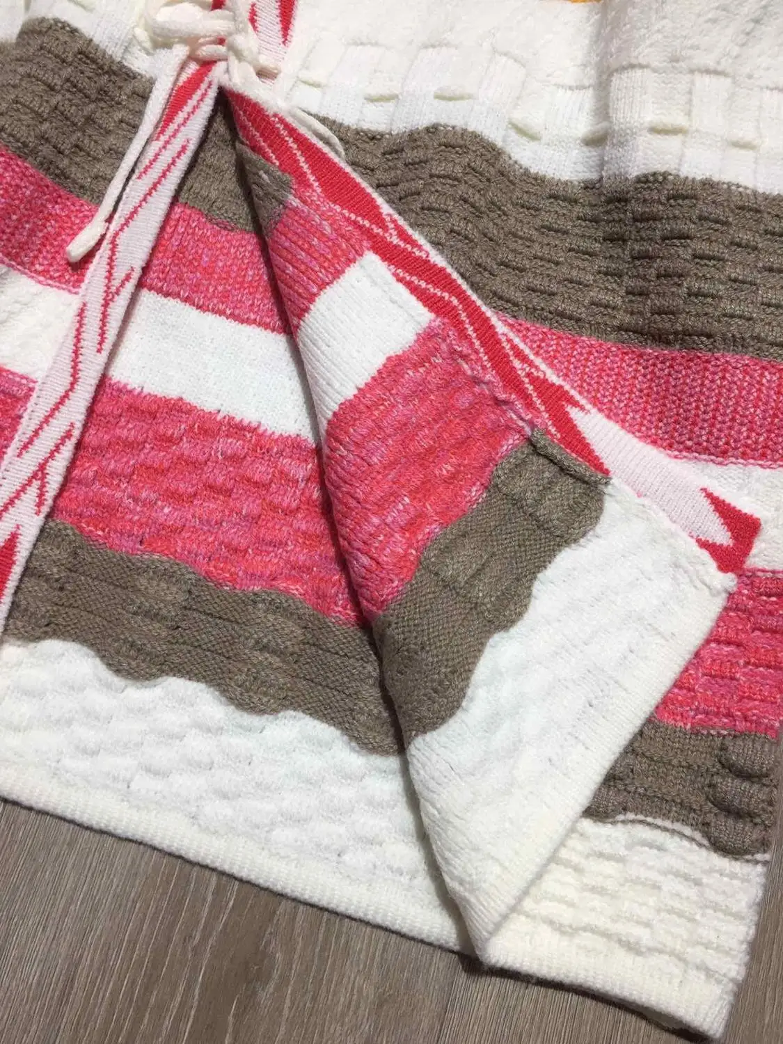 Осенняя Женская Новая мода ретро drawstring хит цвет витая трикотажная куртка 0828