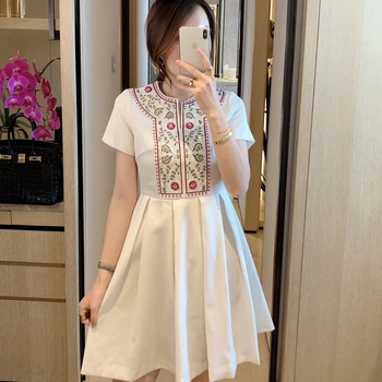 

Top Fashion Runway Summer Dresses Women 2020 New Elegant Vestidos Short Sleeve Vintage Embroidery Dress Casual Lady