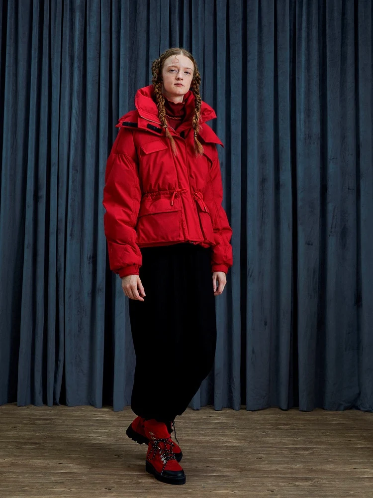 [11,11] IRINACH77 зимняя новая коллекция Спортивная стильная женская куртка с капюшоном на белом утином пуху красного цвета