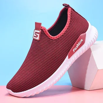 

Plus Size Breathable Air Mesh Sneakers for Women Running Shoes 2019 Spring Summer Slip on Knitted Platform Soft Walking Shoes
