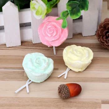 

Rabbit Pet Hamster Chinchilla Bird Teeth Grinding Stone Rose Shape Chew Toy