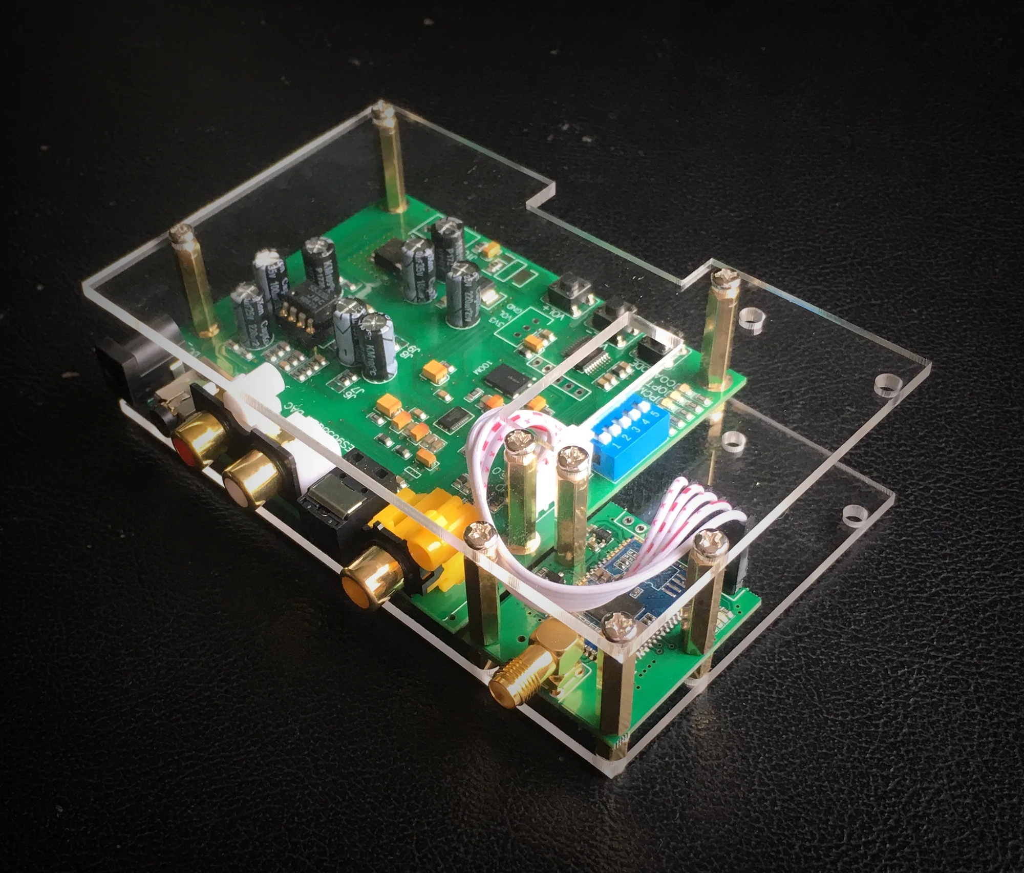 

ES9038Q2M DAC I2S SPIDF Decoder Board CSR8675 Aptx-hd Bluetooth 5.0 Module