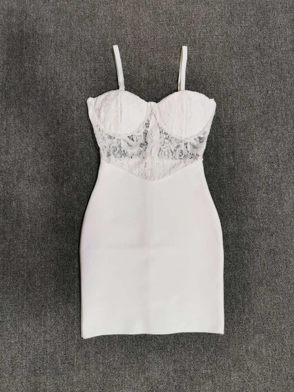 Новое летнее модное облегающее Бандажное Платье Vestidos сексуальное Белое Кружевное Вечернее Платье на бретельках Клубное платье