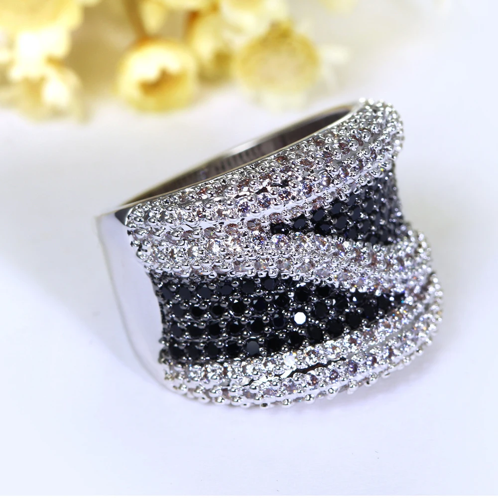 Black and white ring (3)