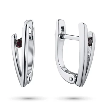 

Silver earrings with garnet e0606s_051573