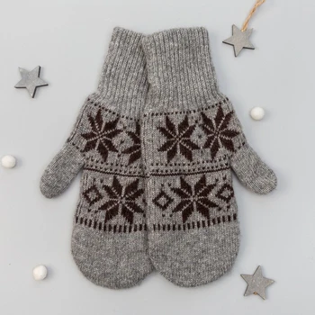 

Women's mittens made of wool "Yak" 04117 gray color, size 17-19 3842234