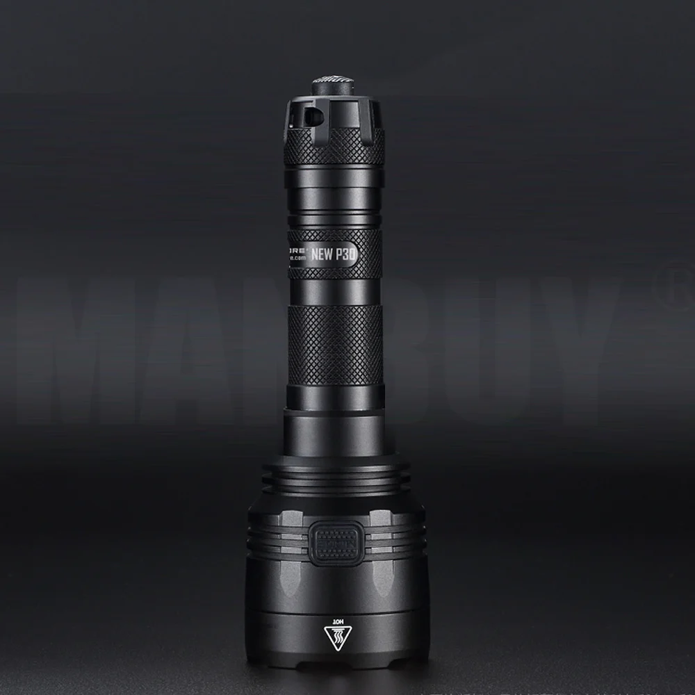 Тактический фонарик дальнего действия NITECORE NEWP30 1000 люмен + зарядное устройство 3400