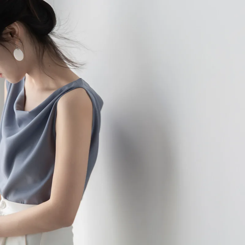 Imitation Acetate Fabric Women's Sleeveless Waistcoat with Dangling Collar New Summer 2020 Versatile V-neck Waistcoat Woman