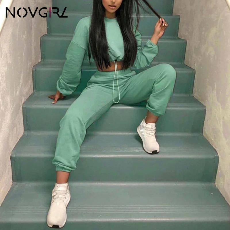 Женский комплект из двух предметов Novgirl укороченный топ с капюшоном и длинные
