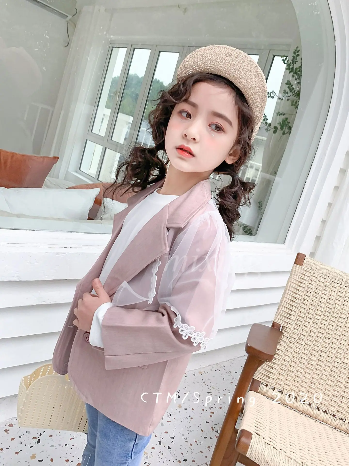 

Children's clothing jacket 2020 spring new children's jacket children's casual suit mesh splicing suit girls