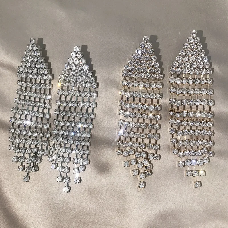 Женские блестящие серьги подвески стразы цепочка с кисточками эффектные