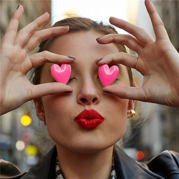 

Bauble Bar 2020 New Fashion Heart Stud Earrings for Women Statement Colorful Heart Cute Earring New Year's Eve Party Accessories