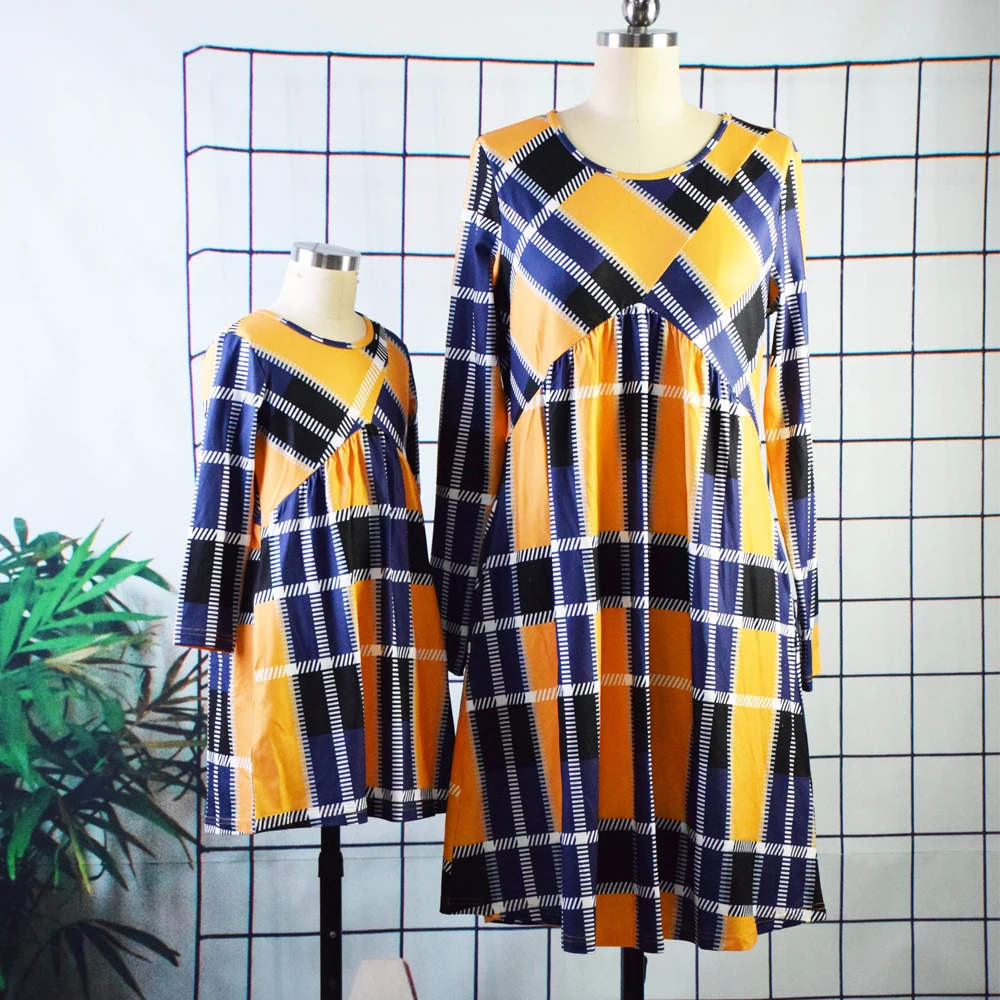 Yellow Navy Plaid NASHAKAITE/платье для мамы и дочки Новое весеннее платье средней длины в клетку с длинными рукавами в стиле пэчворк Одежда для маленьких девочек одежда «Мама и я» - Цвет: Yellow Navy Plaid