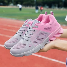 Лидер продаж года; Новинка; модная прогулочная обувь; дышащие амортизирующие резиновые женские кроссовки на плоской подошве со шнуровкой; удобная спортивная обувь для спортзала