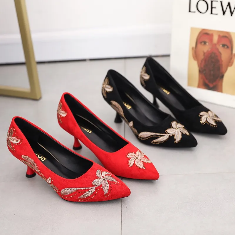 

2020 bride shoe embroidery leave red black spring autumn women pumps flock pointed shallow stiletto heels shoes