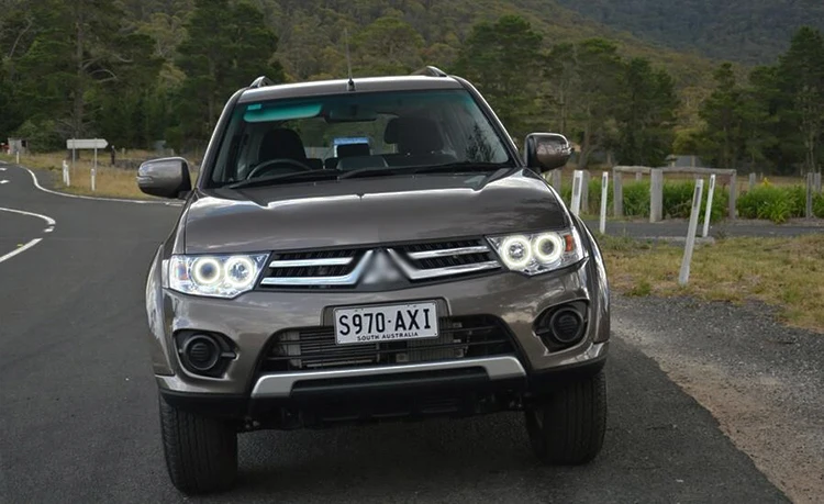 Многоцветный RGB светодиодный angel eyes Halo Ring Eye DRL RF пульт дистанционного управления для Mitsubishi Challenger Pajero Sport 2008- Аксессуары