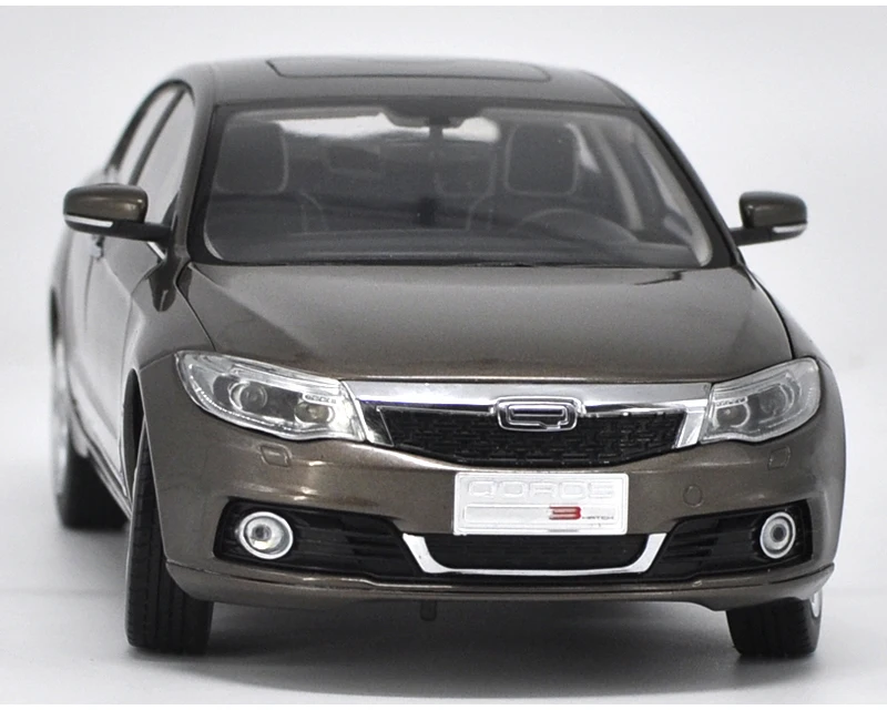 1/18 масштаб Qoros 3 Hatch коричневый литой автомобиль Модель Коллекция игрушек подарок