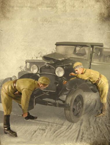 

1/35 Resin Model Building Kit Figure Soldiers are checking the car