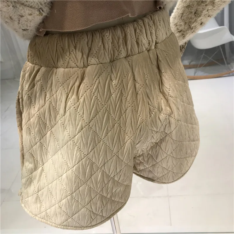 Бархатные короткие шорты с эластичной талией, зима, модные шорты с высокой талией для женщин, женская одежда, женские шорты с высокой талией