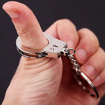 

Car Keyring Key Keychain Keyring Handcuff for Renault Eolab Twizy Twin-Z Twin-Run Symbol Initiale Fluence Alpine Wind
