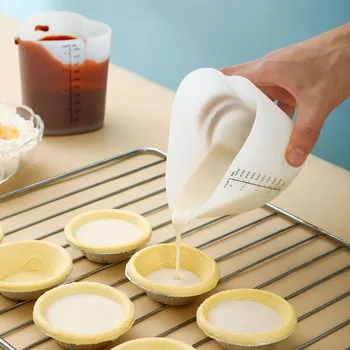 

500ML Heart Shape Silicone Measuring Cup Tea Coffee Cups With Scale Kitchen Gadgets Baking Cake Pizza Biscuit Pastry Making Tool