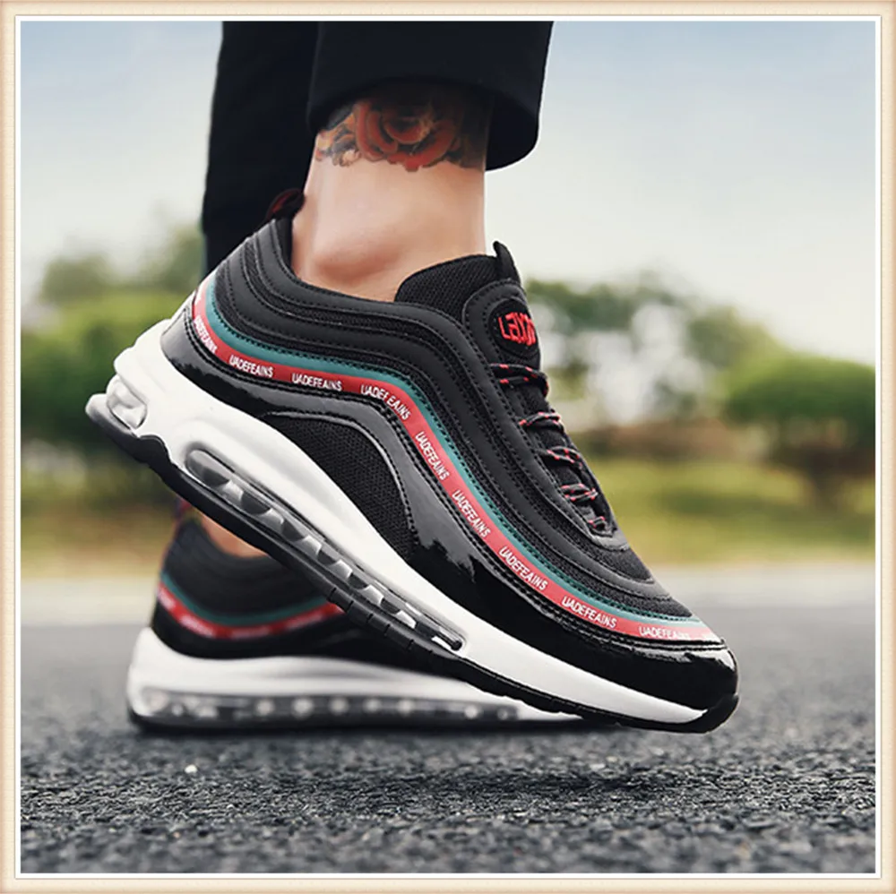 SNEAKER xq22