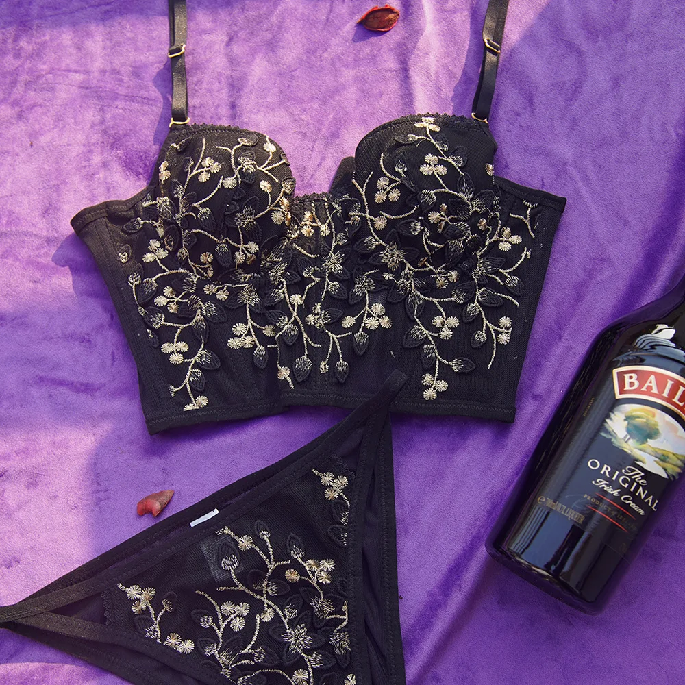 Wriufred Outside underwear bra set embroidered lace lingerie set with panties steel rubber bone ladies sexy cute_voghion.com