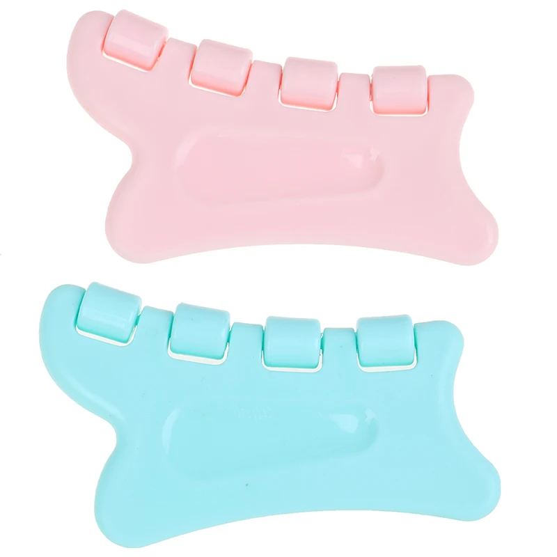 1PCS Portable Plastic Facial Scraping Board Face Massage Comfortable Relaxation Roller Plate Health Care Rrandom Color